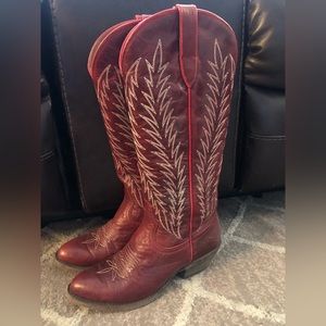 Red Ariat boots